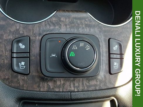 Certified 2023 GMC Acadia Denali w/ Denali Technology Package AWD/4WD image 26