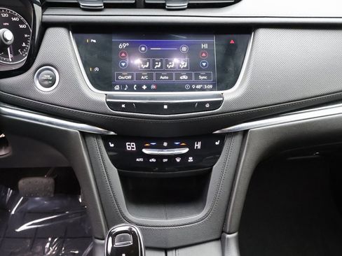 Used 2020 Cadillac XT5 Premium Luxury image 28