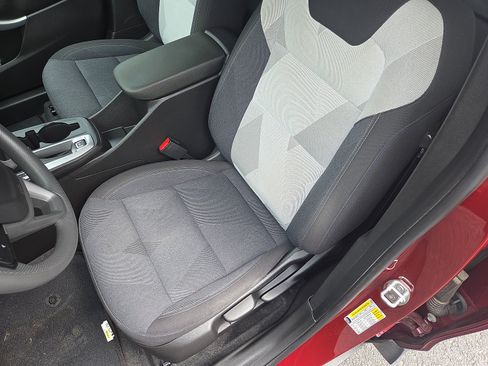 Used 2024 Chevrolet Trax LS w/ LS Convenience Package FWD image 13