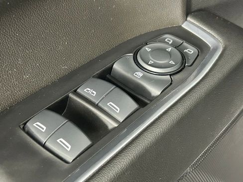 Used 2024 Chevrolet Silverado 1500 LT w/ Leather Package AWD/4WD image 33