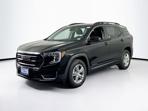 Used 2022 GMC Terrain SLE w/ Driver Convenience Package AWD/4WD image 1