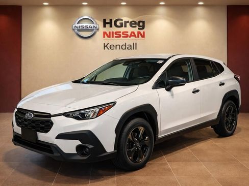 Used 2024 Subaru Crosstrek 2.0i AWD/4WD image 3