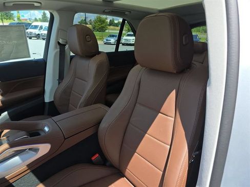 Used 2025 Mercedes-Benz GLE 350 4MATIC image 23