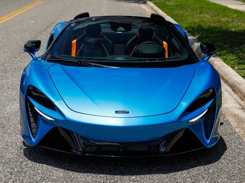 New 2026 McLaren Artura Spider RWD image 25