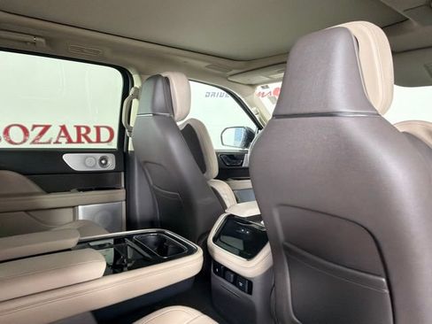 Certified 2024 Lincoln Navigator Reserve AWD/4WD image 19