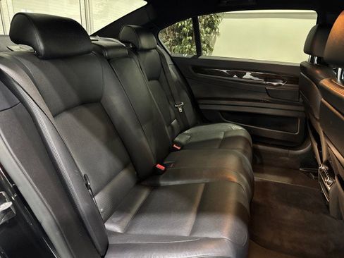 Used 2015 BMW 740Li image 43