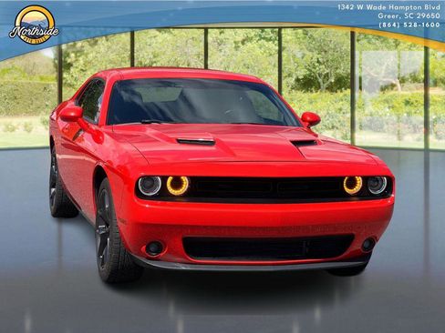 Used 2020 Dodge Challenger SXT w/ Plus Package RWD image 3