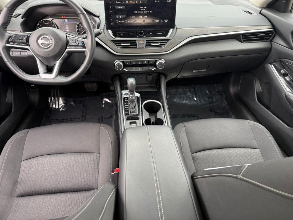 Used 2023 Nissan Altima 2.5 SV w/ SV Premium Package FWD image 14