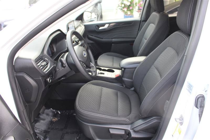 Used 2025 Ford Escape Active AWD/4WD image 10