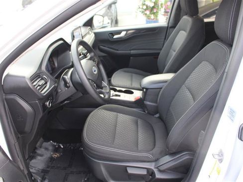 Used 2025 Ford Escape Active AWD/4WD image 10