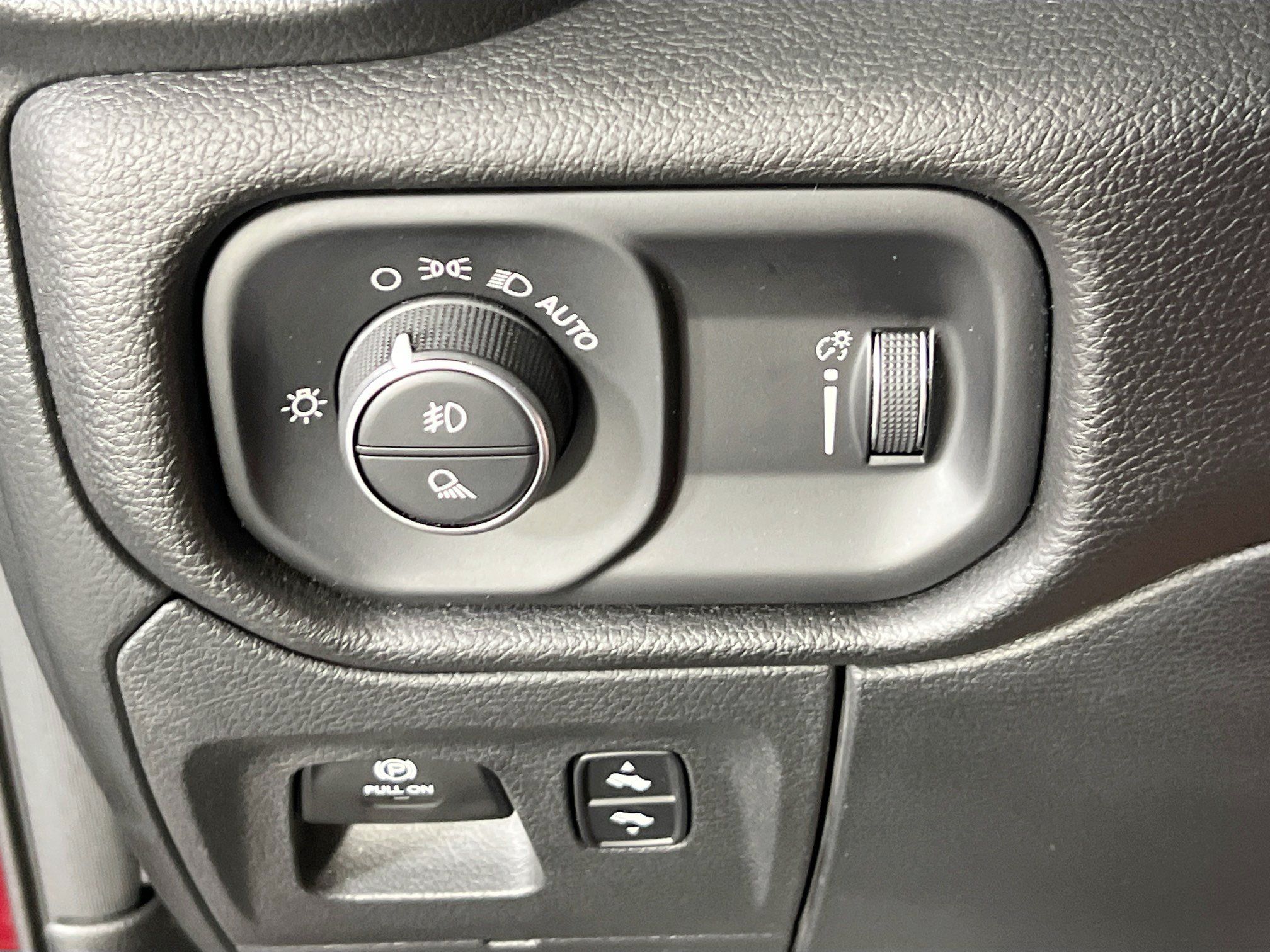 Used 2023 RAM 1500 Big Horn AWD/4WD image 10