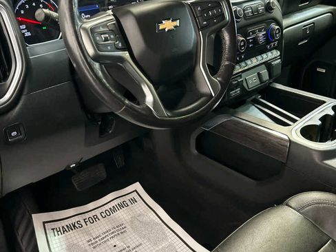 Used 2021 Chevrolet Silverado 1500 LTZ w/ LTZ Convenience Package II AWD/4WD image 9
