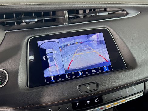 Used 2022 Cadillac XT4 Sport w/ Enhanced Visibility Package image 19