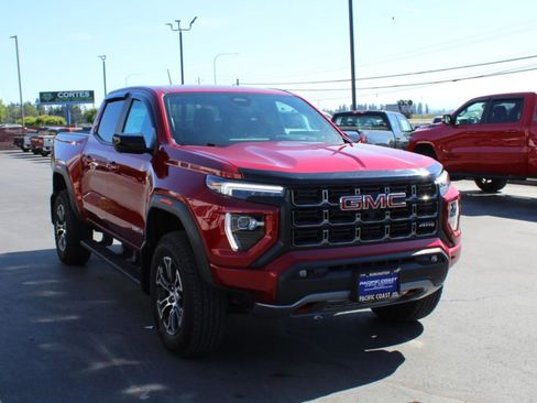 Used 2023 GMC Canyon AT4 w/ Technology Package AWD/4WD image 8