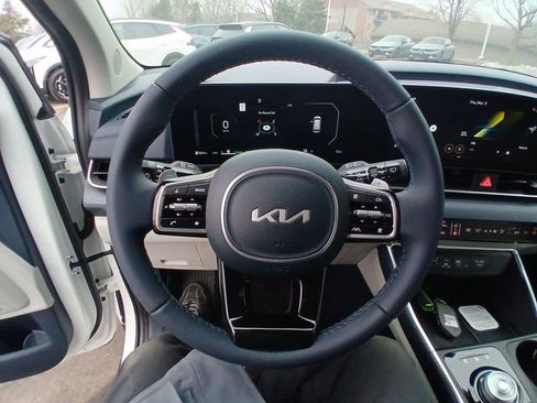 New 2026 Kia Carnival SX image 14