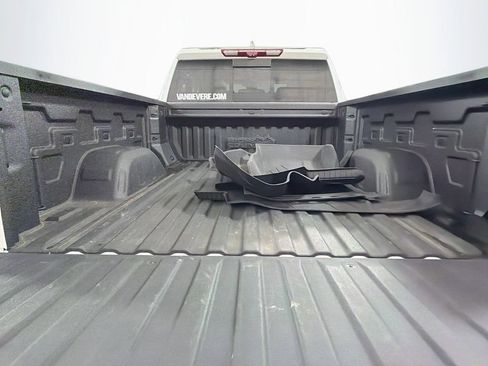 Used 2023 Chevrolet Silverado 1500 High Country w/ High Country Premium Package AWD/4WD image 29