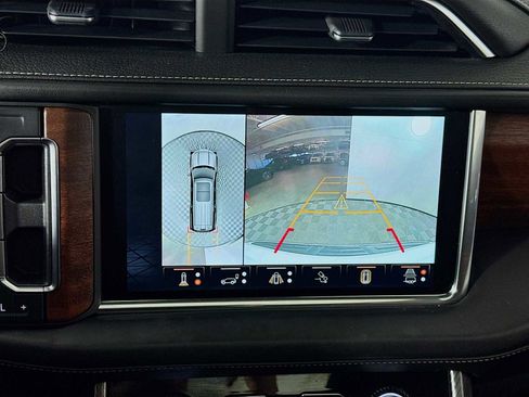 Used 2023 GMC Yukon Denali Ultimate image 16