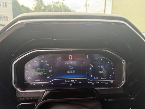 Used 2025 Chevrolet Silverado 1500 LT AWD/4WD image 16