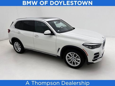 Certified 2022 BMW X5 xDrive40i w/ Luxury Seating Package image 1