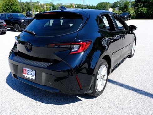 Used 2025 Toyota Corolla SE FWD image 3