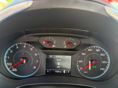 Used 2017 Chevrolet Malibu LT FWD image 6