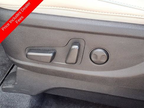 Used 2025 Kia Telluride S AWD/4WD image 28