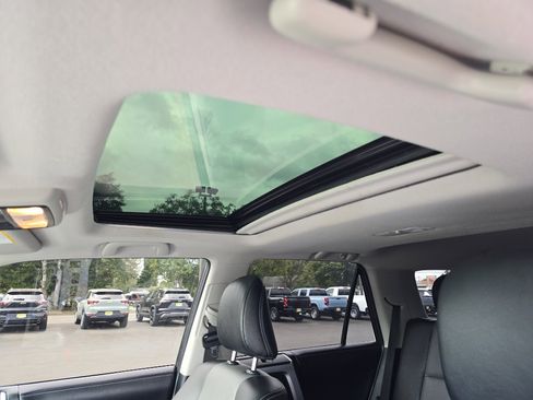 Certified 2022 Toyota 4Runner SR5 Premium image 13