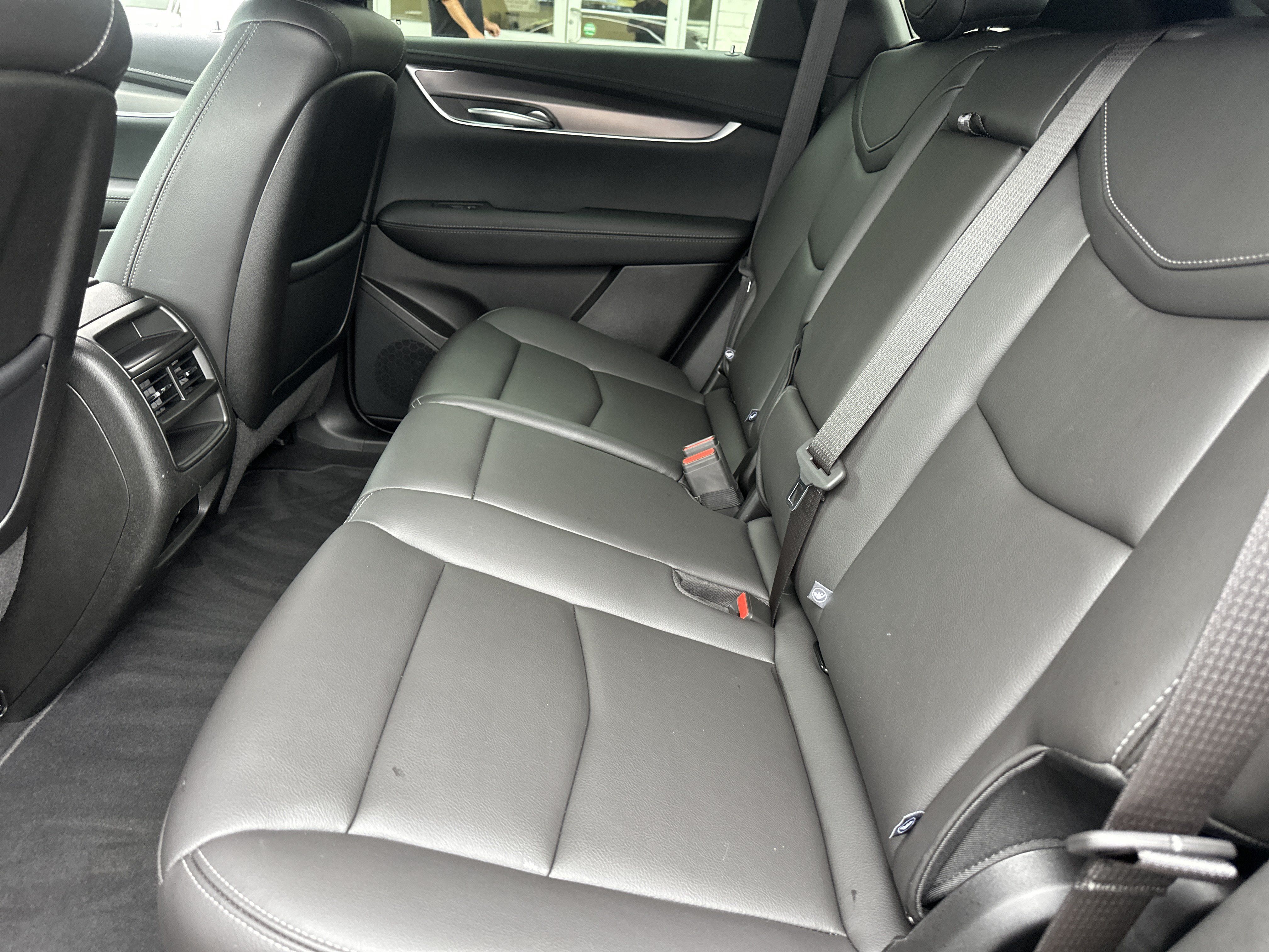 Used 2025 Cadillac XT5 Luxury FWD image 12