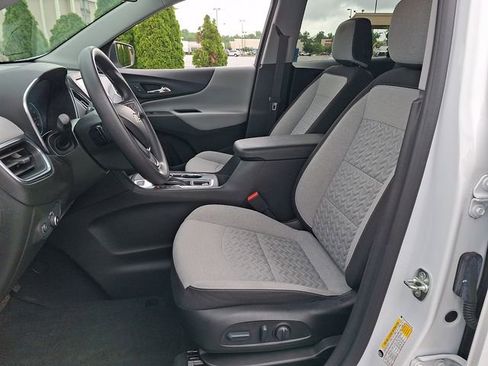 Certified 2022 Chevrolet Equinox LS w/ LS Convenience Package AWD/4WD image 14