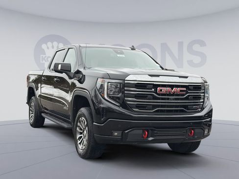 Used 2022 GMC Sierra 1500 AT4 w/ AT4 Premium Package image 10