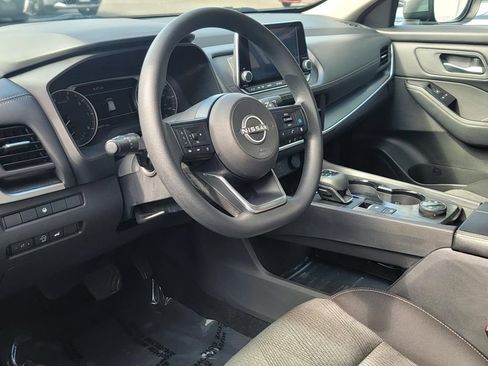 Used 2024 Nissan Rogue SV AWD/4WD image 11