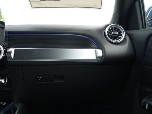 Certified 2026 Mercedes-Benz GLB 250 4MATIC image 30