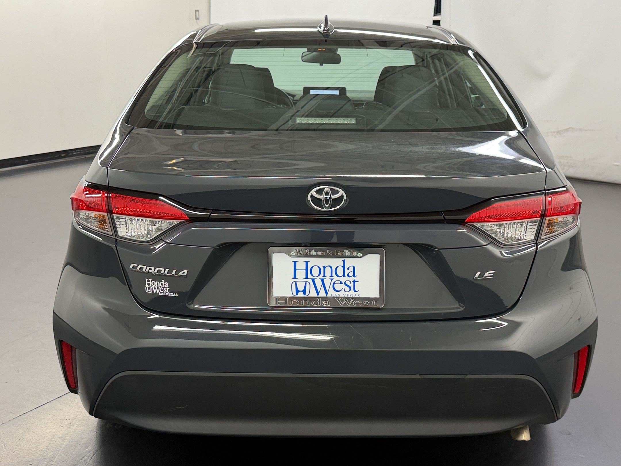 Used 2024 Toyota Corolla LE FWD image 10