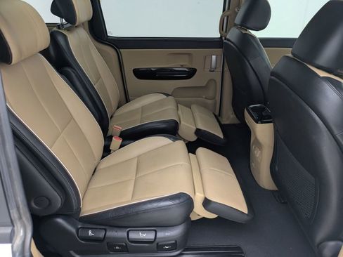 Used 2016 Kia Sedona SX Limited FWD image 20