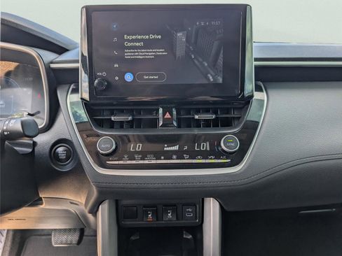 Used 2024 Toyota Corolla Cross XLE w/ Convenience Package image 16