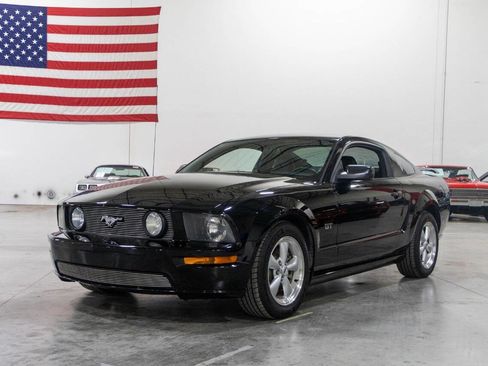 Used 2006 Ford Mustang GT Premium image 1