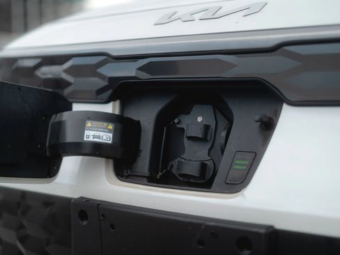 Used 2023 Kia Niro Wind FWD image 10