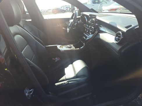 Used 2019 Mercedes-Benz GLC 300 w/ AMG Line image 5