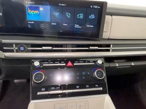 Used 2025 Hyundai Santa Fe SEL FWD image 28