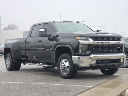 Used 2020 Chevrolet Silverado 3500 LT w/ All Star Edition image 2
