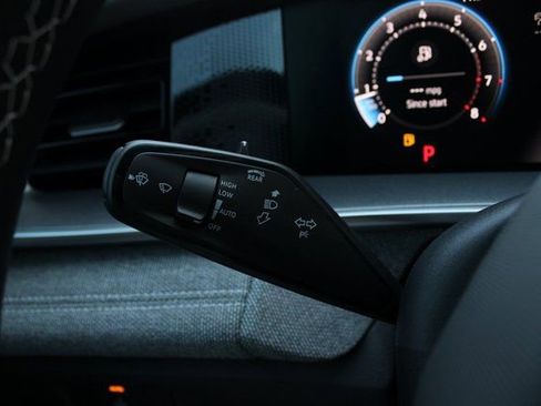 New 2025 Volkswagen Tiguan S FWD image 7