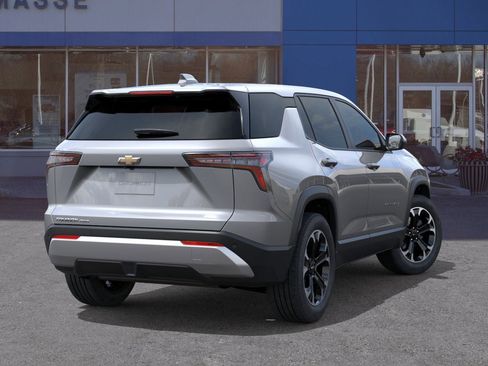 New 2026 Chevrolet Equinox LT image 4