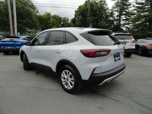 Used 2025 Ford Escape Active AWD/4WD image 7