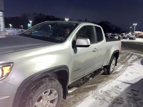 Used 2018 Chevrolet Colorado LT w/ LT Convenience Package image 2