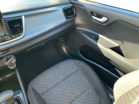 Used 2023 Kia Rio S image 18
