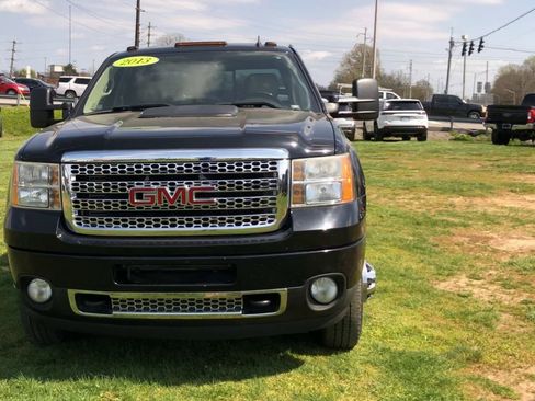Used 2013 GMC Sierra 3500 Denali image 2