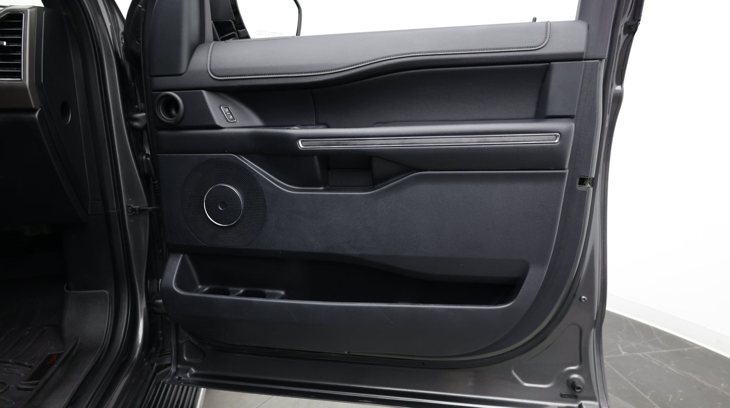 Used 2021 Ford Expedition XLT RWD image 42