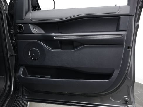 Used 2021 Ford Expedition XLT RWD image 42