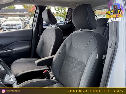 Used 2019 Nissan Kicks S FWD image 11