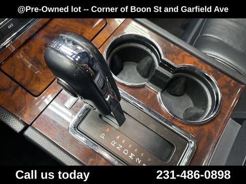 Used 2015 Lincoln Navigator 4WD image 25